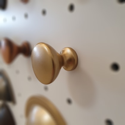 Puxador Cup Dourado Matte Zen